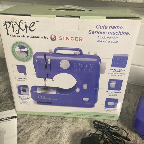 Singer Pixie Mini Sewing Machine Purple AC or Battery Powered 8 Stitches W/Box - Picture 10 of 17